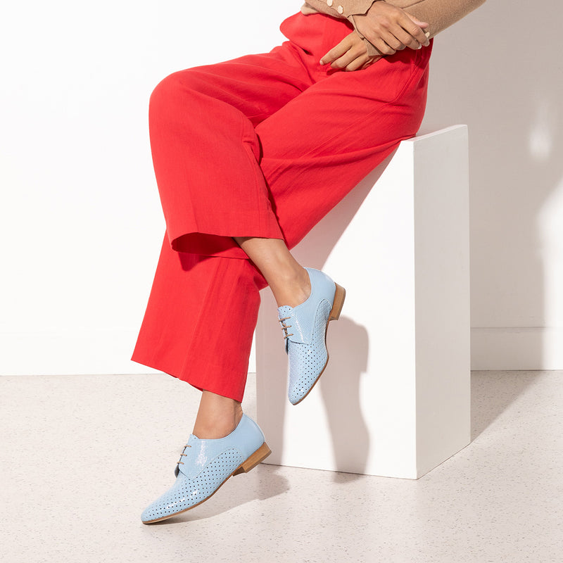 juno - light blue