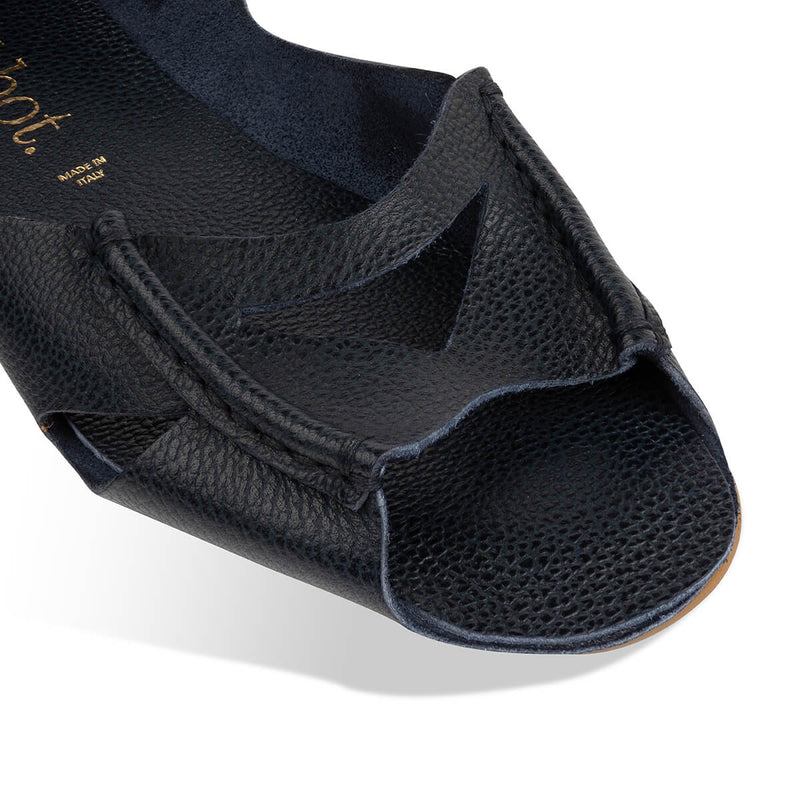 dera - navy